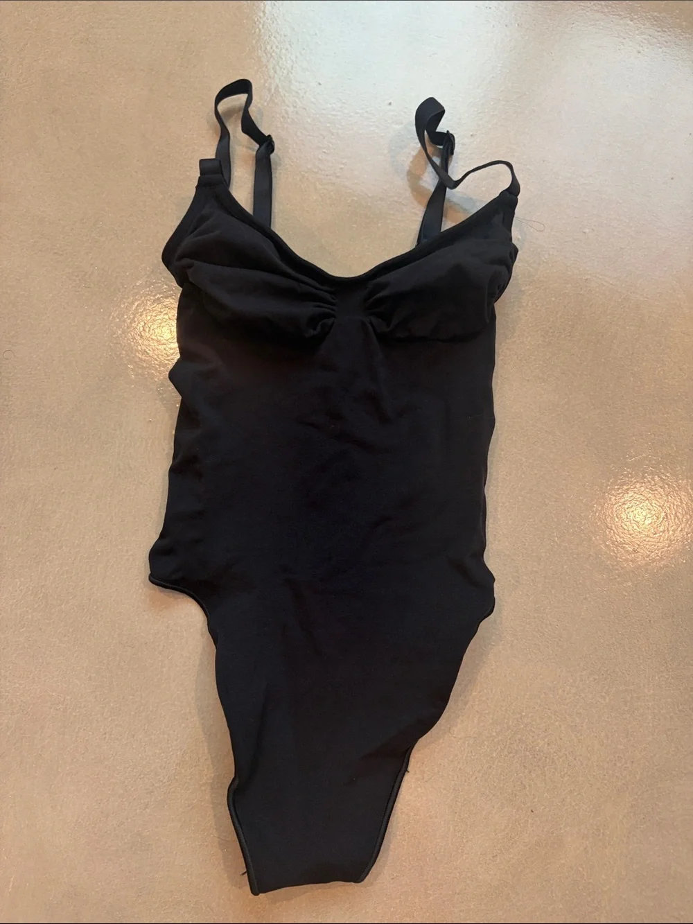 SKIMS Black Sleek Scoop-Front Bodysuit - Picture 1 of 4
